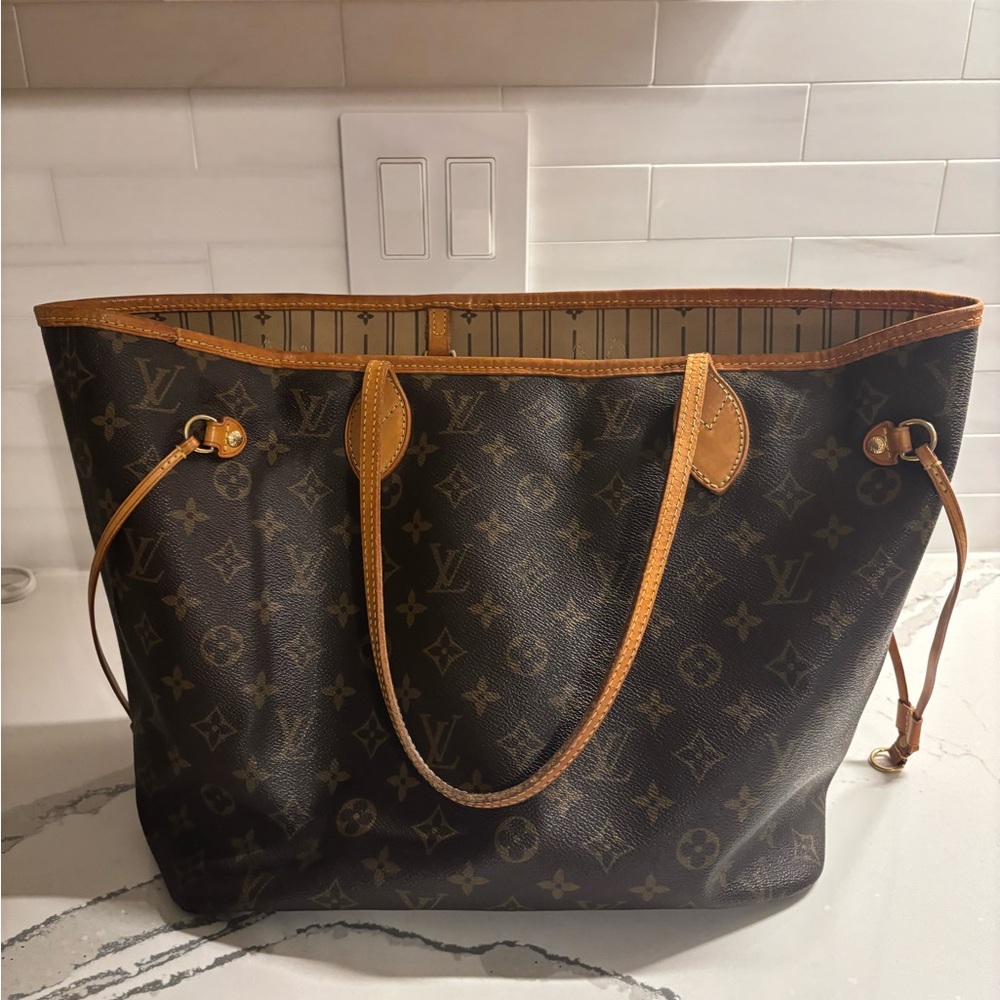 Louis Vuitton Monogram Neverfull